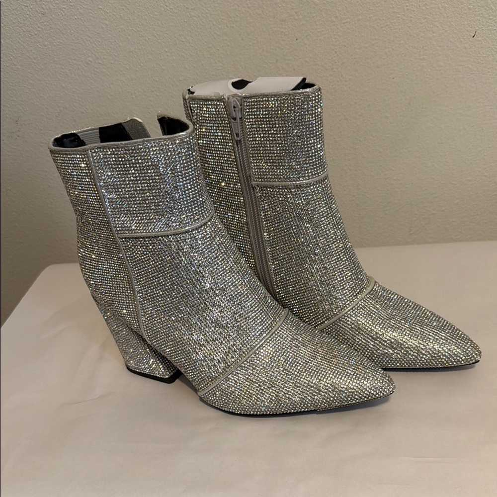 BRAND NEW! Elegant Silver Ankle Boots